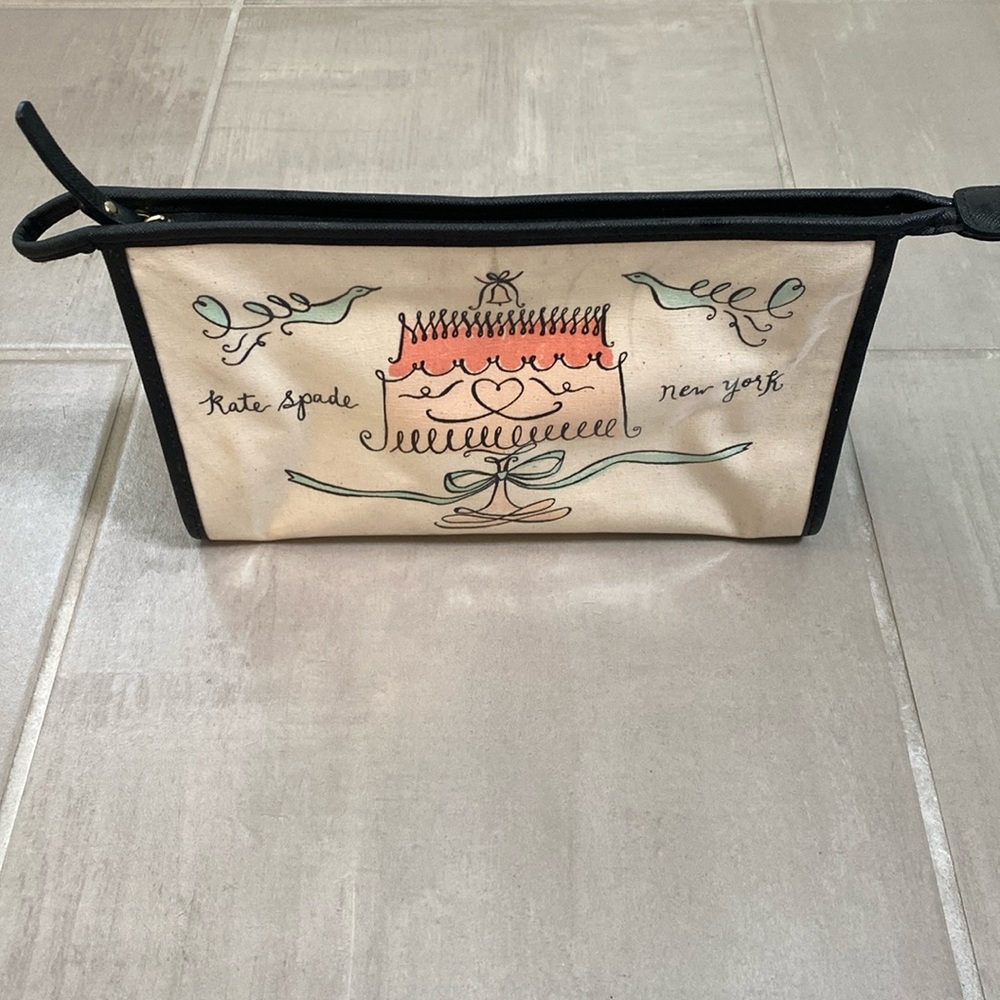 Kate Spade travel pouch